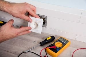 tripping circuit breaker